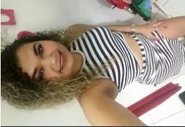 Kátia novinha gordinha da favela caiu no whatsapp peladinha