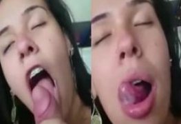 Kaliane gulosa levando gozada forte no rostinho
