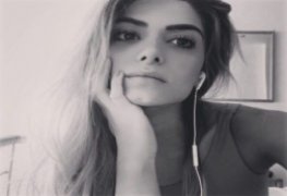 Leticia loirinha linda sensacional caiu na net pelada