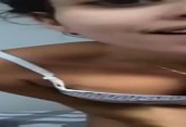 linda novinha provocando
