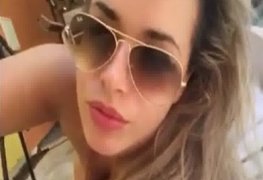 Loira gostosa do Rio gravou vídeo no Whats e caiu na net