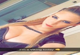 Loirinha dos olhos azuis caiu pelada no SnapChat