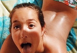 Loirinha gostosinha caiu na net fudendo com o patrão