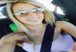 Loirinha linda da bunda grande caiu peladinha na net