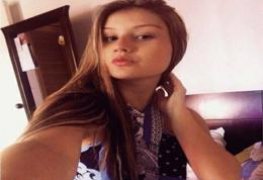 Loirinha novinha caiu na net