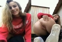 Loirinha se masturbando e fumando caiu na net