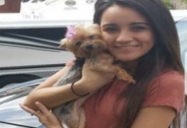 Luana novinha linda peladinha com os peitos durinhos de tesão