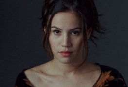Luiza Braga nua no filme Uma Noite Não É Nada
