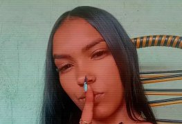 Magrinha procurando macho