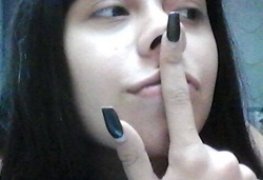 Melissa novinha safada exibindo os peitinhos