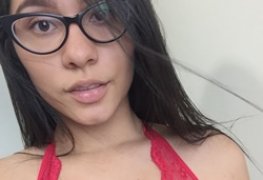 Mia Cross delicia de morena nua em fotos amadoras
