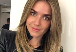 Monique Alfradique nua com peitos lindos