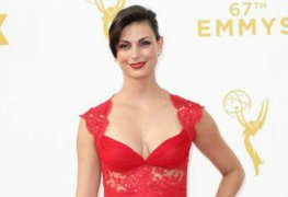 Morena baccarin pelada em cena quente de sexo em deadpool