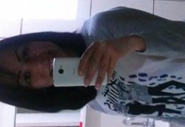 Morena foi fazer trabalho na casa do namorado e acabou em foda amadora