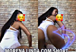 Morena Linda Com Short De Dormir Enfiado Vip 2021