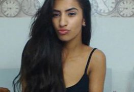 Morena muito linda pelada na webcam queria transar com o pastor