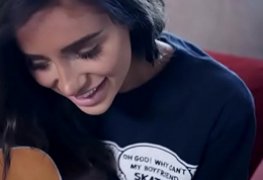 Morena perfeitinha tomando rola grossa sem pena na buceta linda