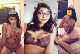 Moreninha linda caiu na net peladinha em fotos caseiras