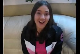 Mostrou o pau pra priminha e deixou ela com tesão