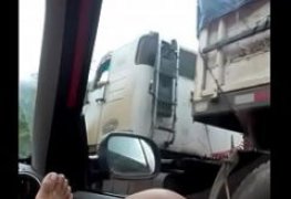 Na estrada apelando por uns trocados
