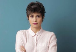Nanda costa pelada em cena de sexo no filme a febre do rato