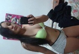 Natália com marquinha entrou na rola do namorado e mamou até ganhar leitinho