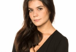 Nathalia lima verde mostrando os peitos em filme