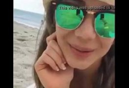 Ninfeta linda na praia a procura de rola