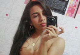 Novinha da buceta gostosa caiu na net