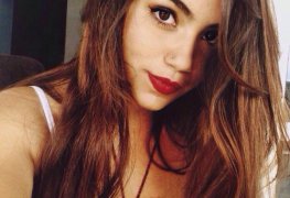 Novinha deliciosa vazou na net mostrando os peitinhos lindos
