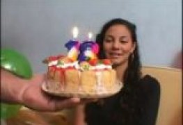 Novinha fez 18 anos e comemorou com muito sexo