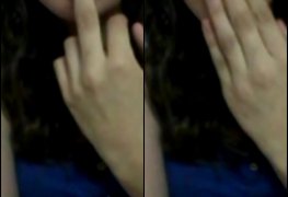 Novinha Fogosa na siririca