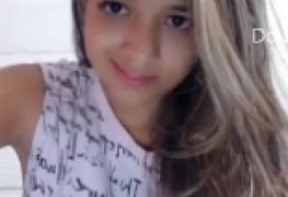 Novinha gatinha cheia de vontade no omegle com um estranho