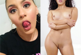 Novinha gostosa tira minhas fotos que te pago com meu cuzinho