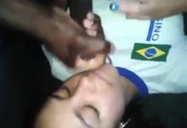 Novinha mata aula pra tomar leite de pica