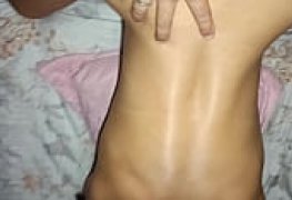 Novinha não conseguiu segurar os Gemidos