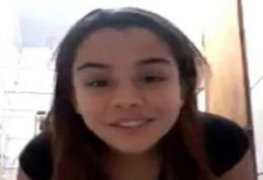 Novinha na web se masturbando pela primeira vez caiu na net