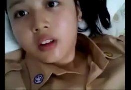 Novinha putinha do colégio militar caiu na net