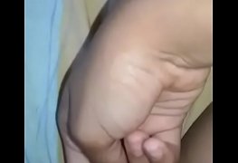 Novinha vazou no whatsapp socando o dedo