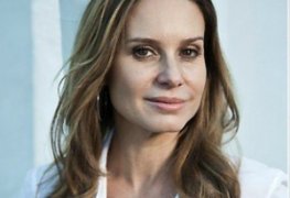 Paula burlamaqui pelada mostrando a buceta em filme