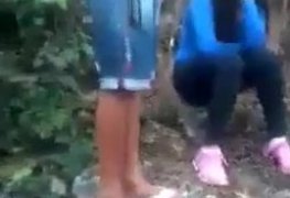 Perdeu a aposta teve que fazer um boquete