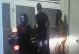 Policia Pega Casal No Flagra