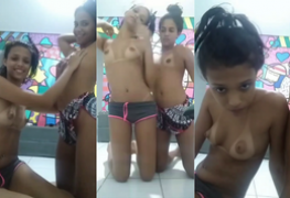 Priminhas Parceiras da Putaria se Pegando na Live Para a Tropinha do Facecast
