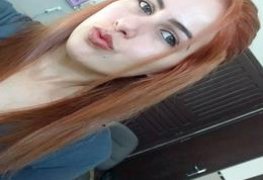 Priscilla Ramos deliciosa semi nua de calcinha e postou na web