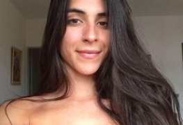 Professora fitness dos peitões caiu na net nua