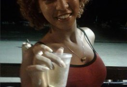 Rayssa nathieli exibindo o seu corpo escultural