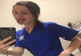 Rebeca enfermeira novinha caiu na net levando gozada
