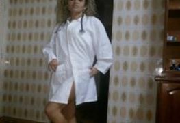 Renata Enfermeira mostrando a bunda gostosa