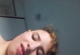 ruivinha dando cuzinho