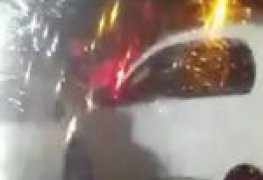Sacanagem caseira na chuva